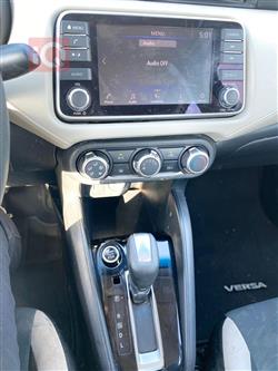 Nissan Versa